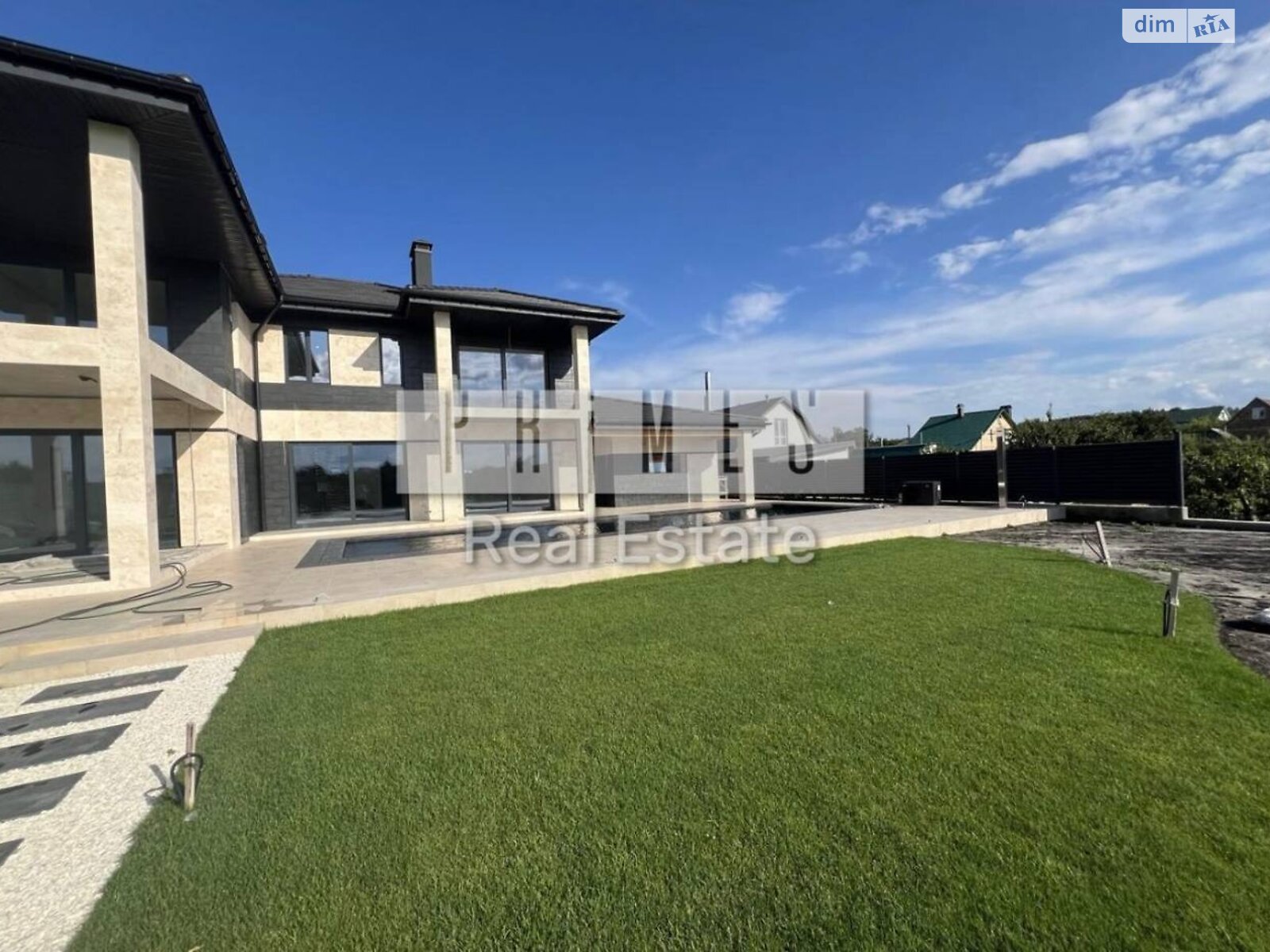 двоповерховий будинок, 351.2 кв. м, цегла. Продаж у Лютіжі фото 1 двоповерховий будинок, 351.2 кв. м, цегла. Продаж у Лютіжі фото 1