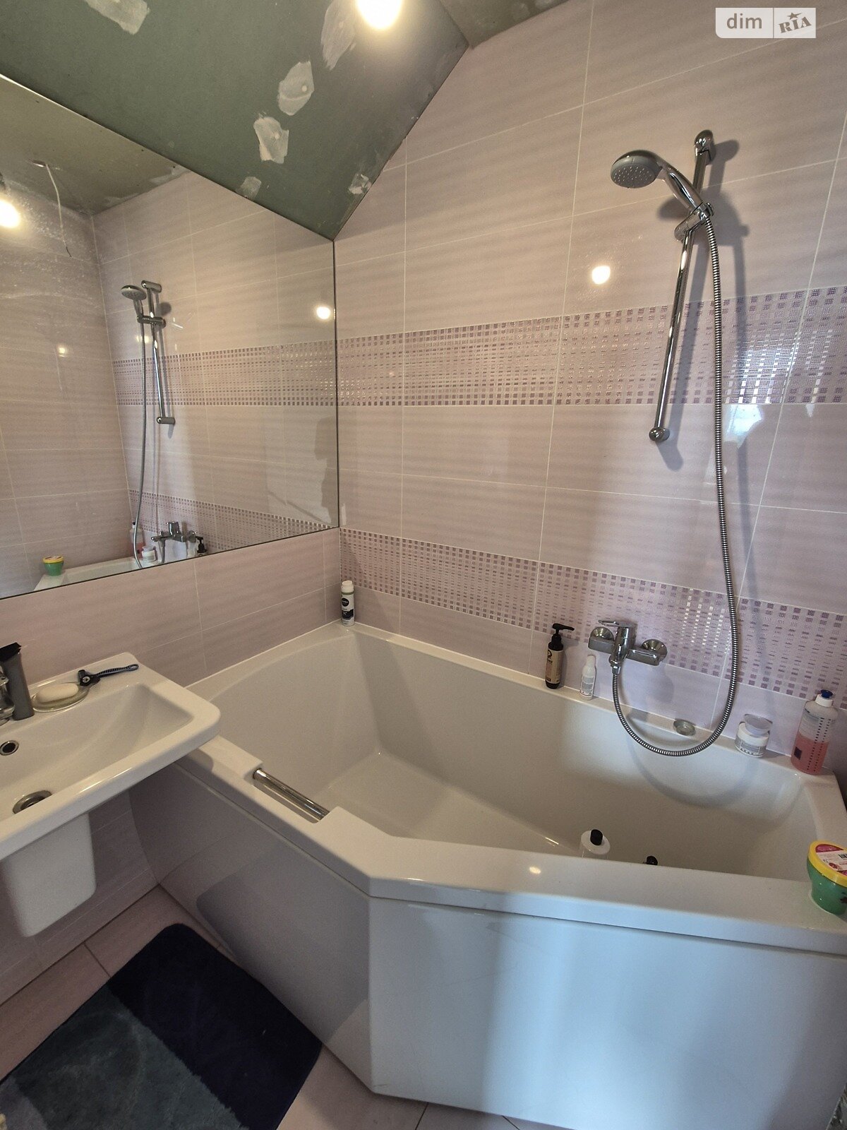 двоповерховий будинок з опаленням, 100.6 кв. м, газобетон. Продаж у Лютіжі фото 1