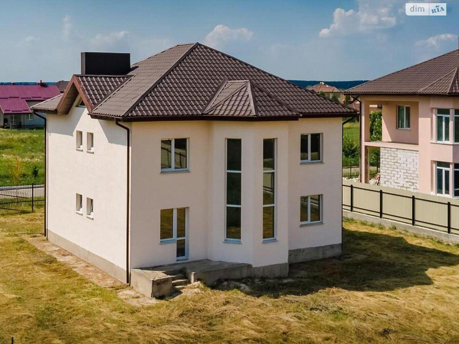 двухэтажный дом, 215 кв. м, кирпич. Продажа в Макарове район Березовка фото 1