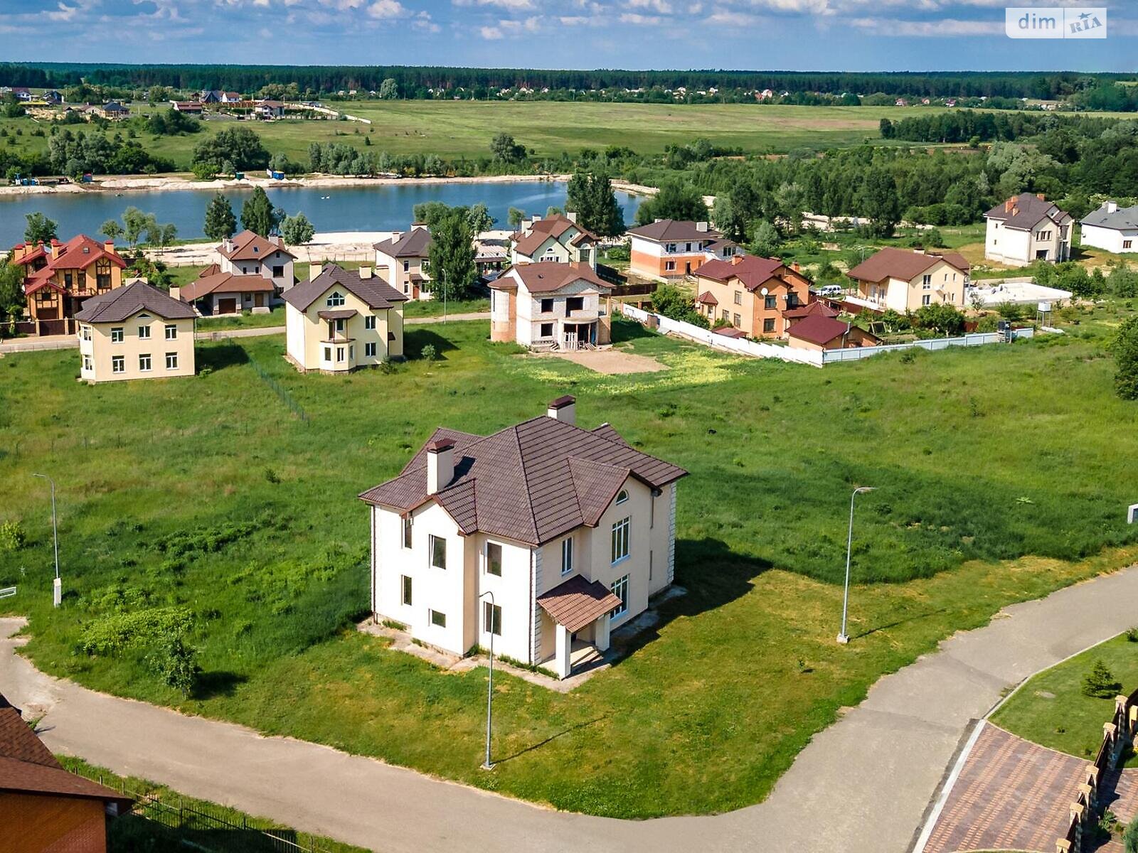 двоповерховий будинок, 253 кв. м, кирпич. Продаж в Макарові, район Березівка фото 1