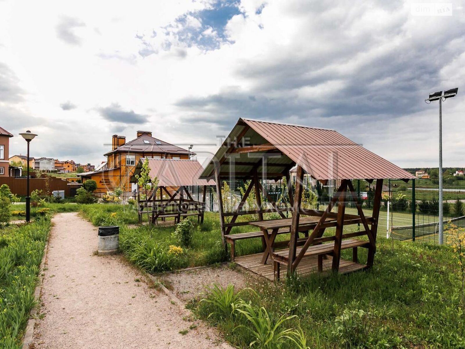 двоповерховий будинок, 231 кв. м, кирпич. Продаж в Макарові, район Березівка фото 1