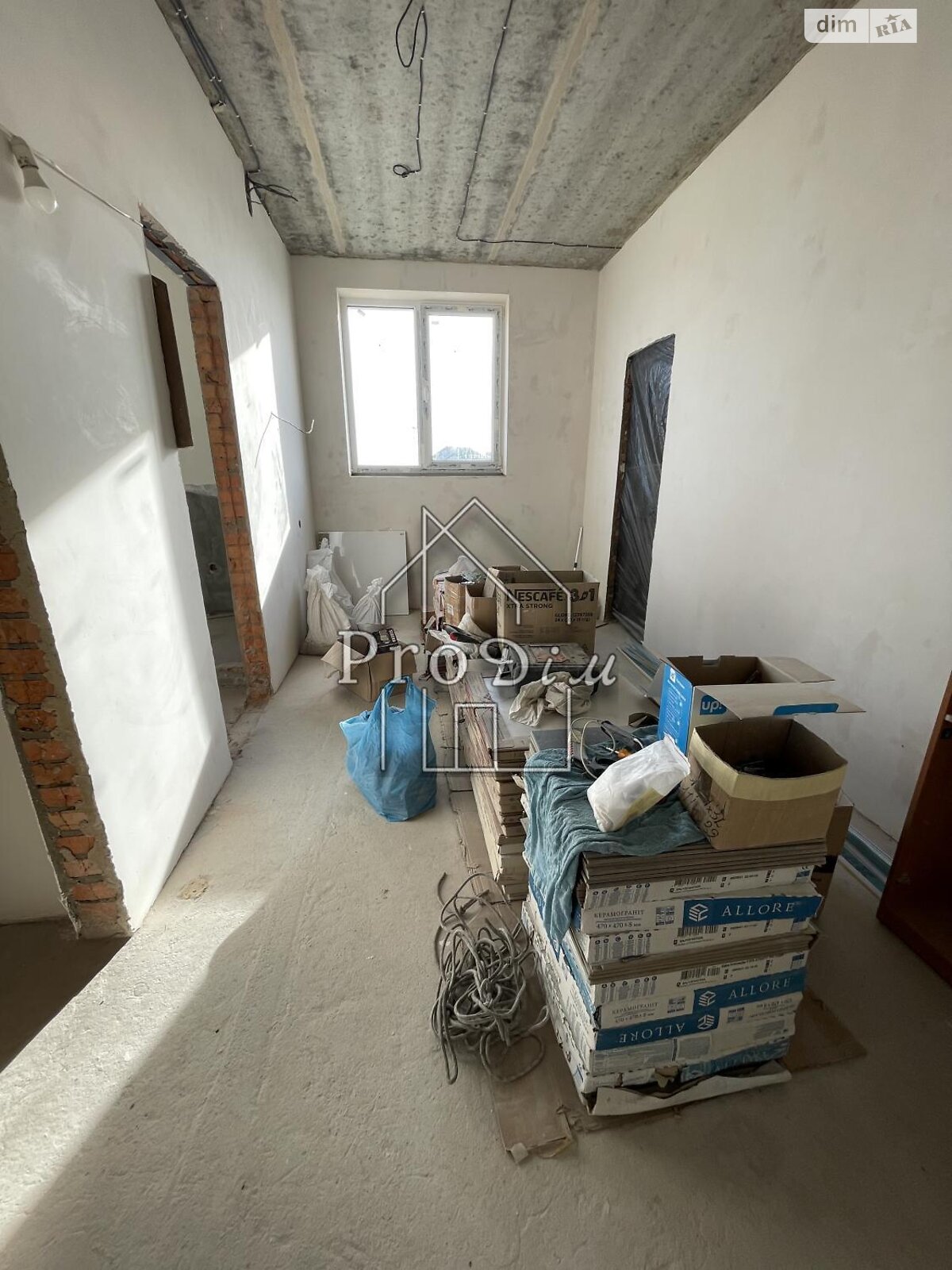 двухэтажный дом с ремонтом, 235.9 кв. м, кирпич. Продажа в Макарове район Березовка фото 1