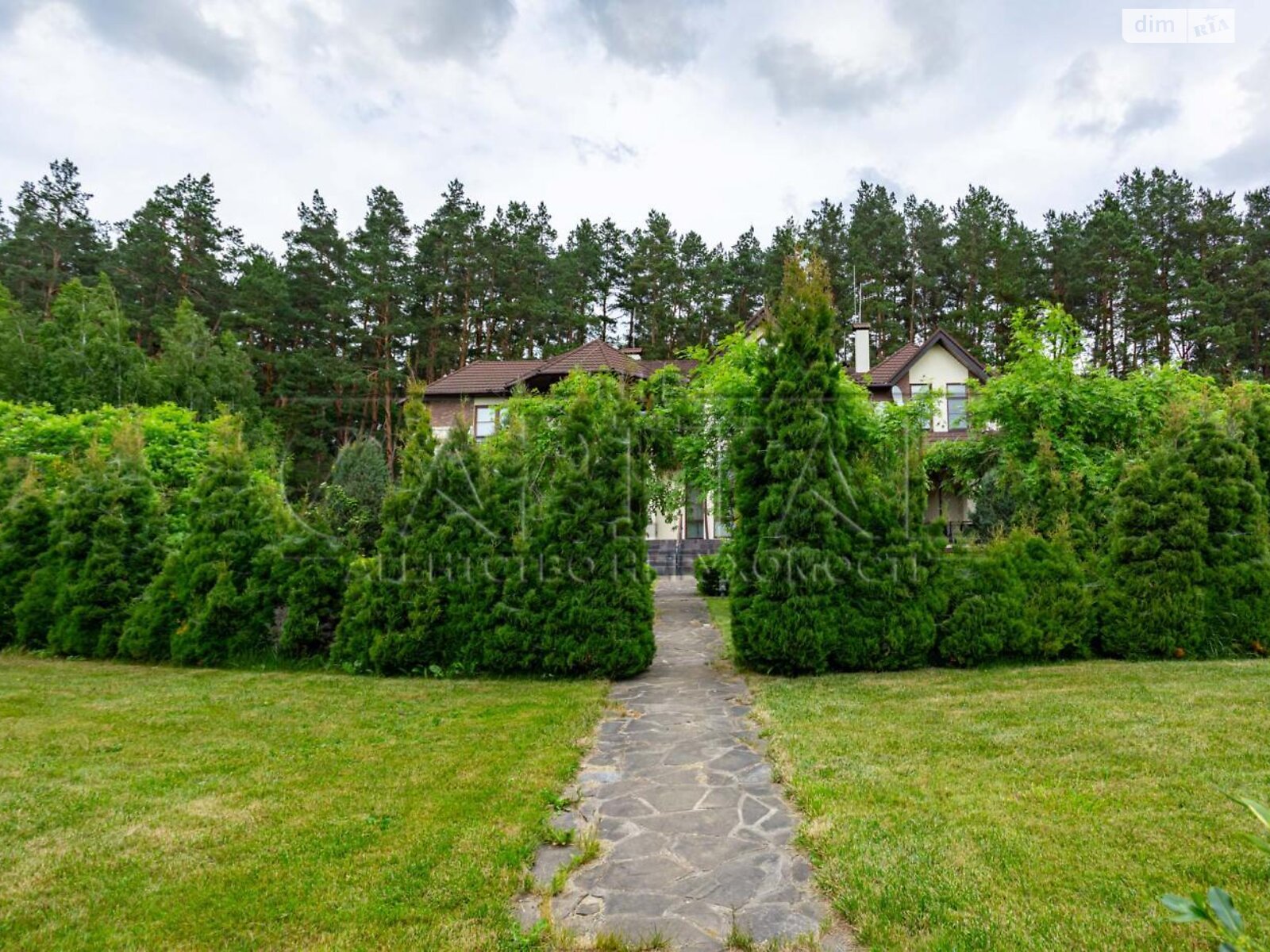 двоповерховий будинок з гаражем, 589 кв. м, цегла. Продаж в Макарові, район Макарів фото 1 двоповерховий будинок з гаражем, 589 кв. м, цегла. Продаж в Макарові, район Макарів фото 1