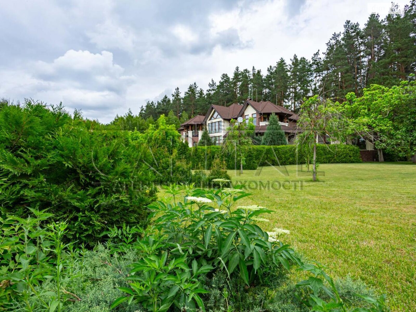 двоповерховий будинок з гаражем, 589 кв. м, цегла. Продаж в Макарові, район Макарів фото 1 двоповерховий будинок з гаражем, 589 кв. м, цегла. Продаж в Макарові, район Макарів фото 1