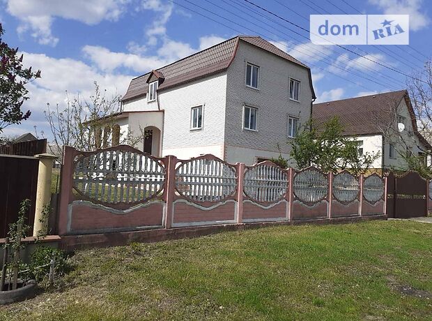 двухэтажный дом с садом, 180 кв. м, кирпич. Продажа в Макарове район Макаров фото 1 двухэтажный дом с садом, 180 кв. м, кирпич. Продажа в Макарове район Макаров фото 1