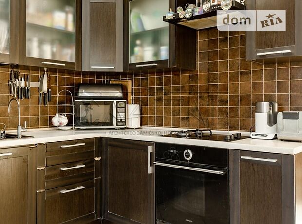 двухэтажный дом с садом, 295 кв. м, кирпич. Продажа в Осыковом (Киевская обл.) фото 1 двухэтажный дом с садом, 295 кв. м, кирпич. Продажа в Осыковом (Киевская обл.) фото 1
