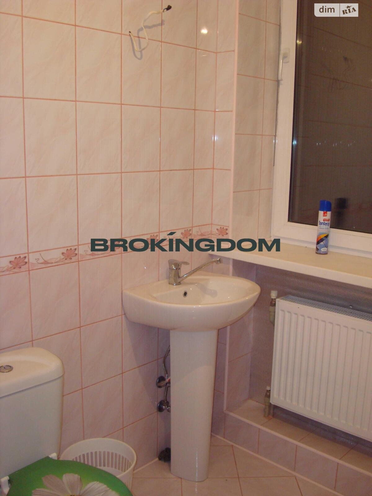 триповерховий будинок, 312 кв. м, кирпич. Продаж у Макарові фото 1 триповерховий будинок, 312 кв. м, кирпич. Продаж у Макарові фото 1