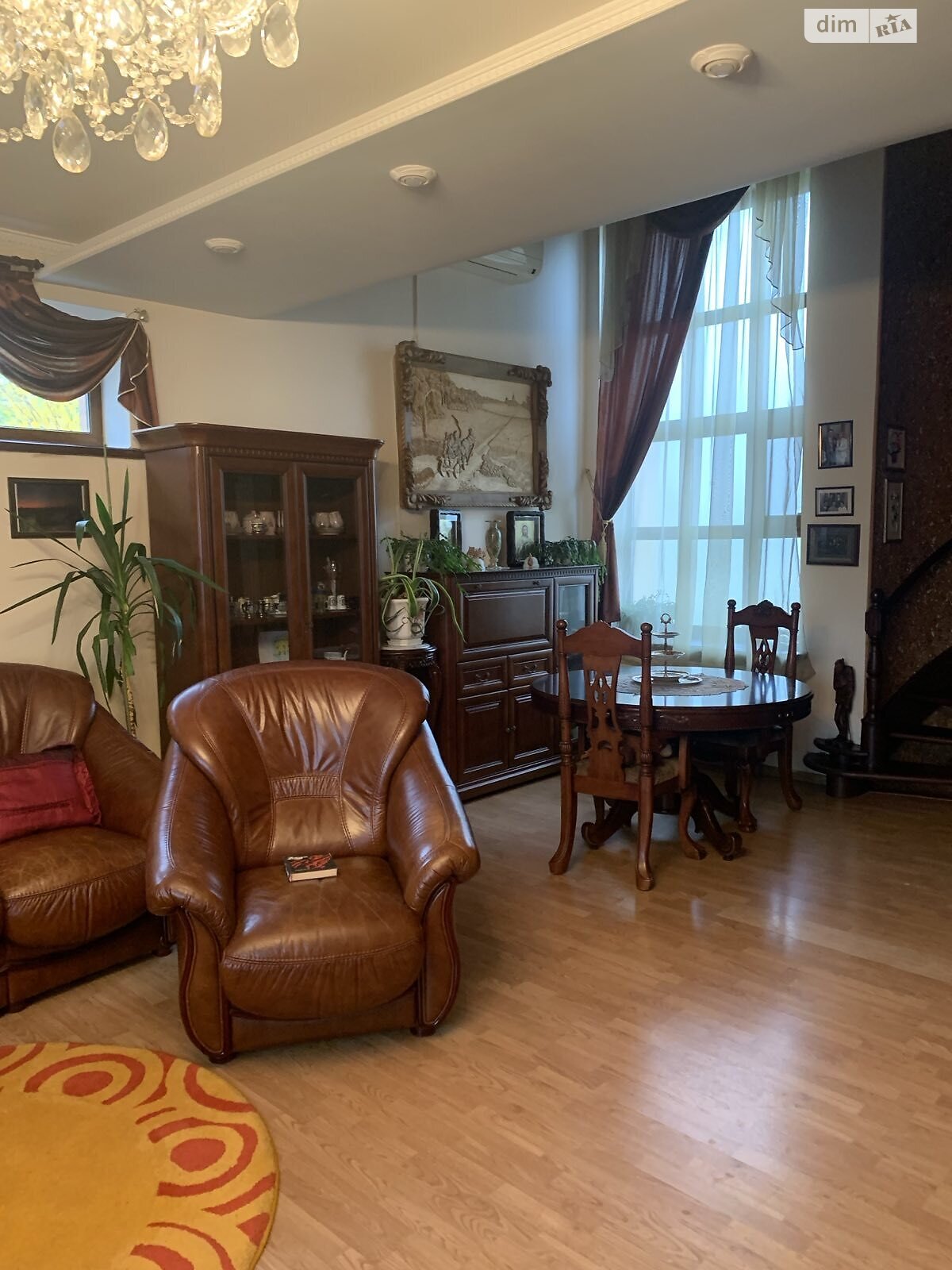трехэтажный дом с верандой, 270 кв. м, кирпич. Продажа в Маковище фото 1 трехэтажный дом с верандой, 270 кв. м, кирпич. Продажа в Маковище фото 1