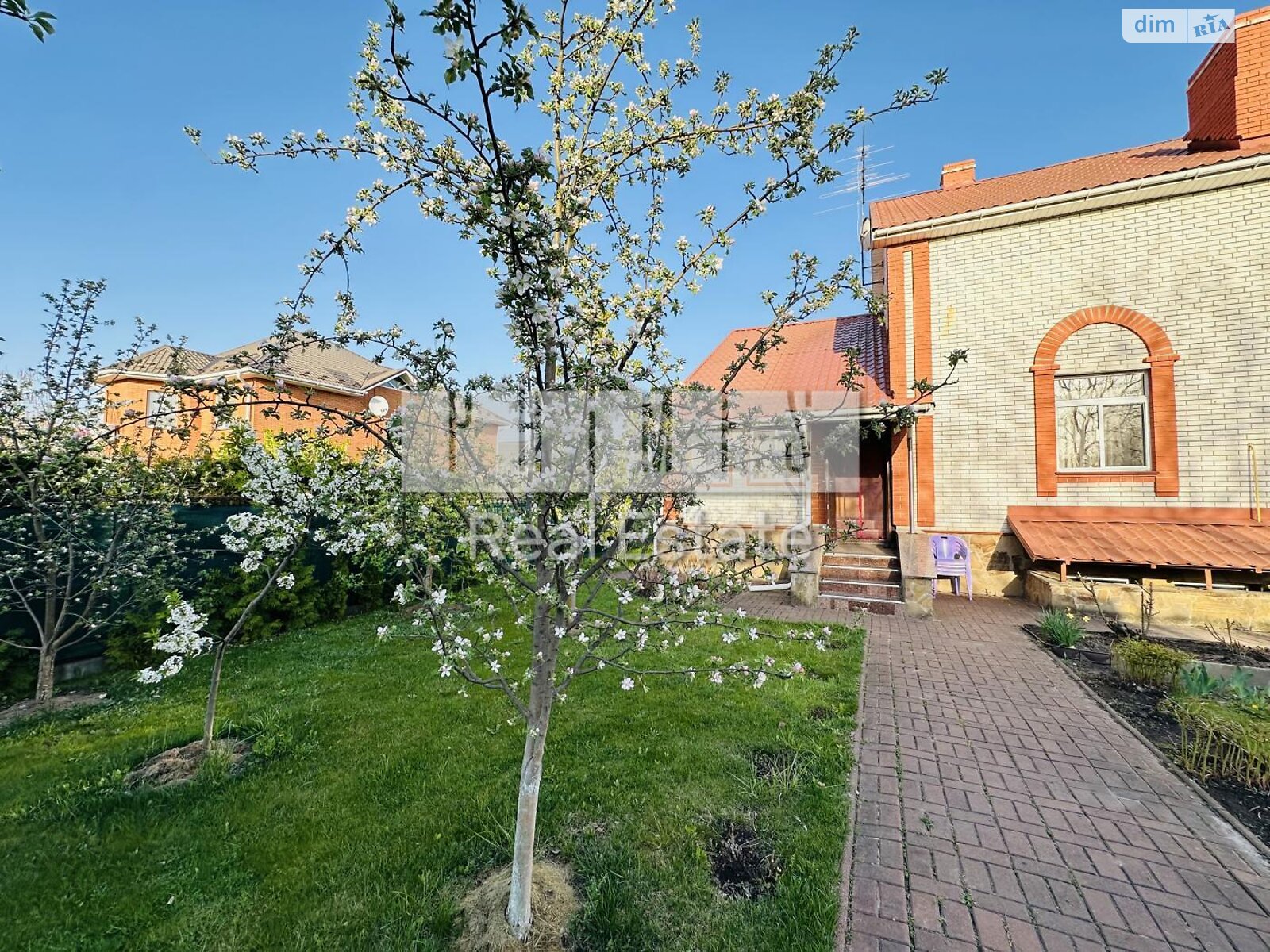 двухэтажный дом с верандой, 302.5 кв. м, кирпич. Продажа в Малой Александровке фото 1 двухэтажный дом с верандой, 302.5 кв. м, кирпич. Продажа в Малой Александровке фото 1