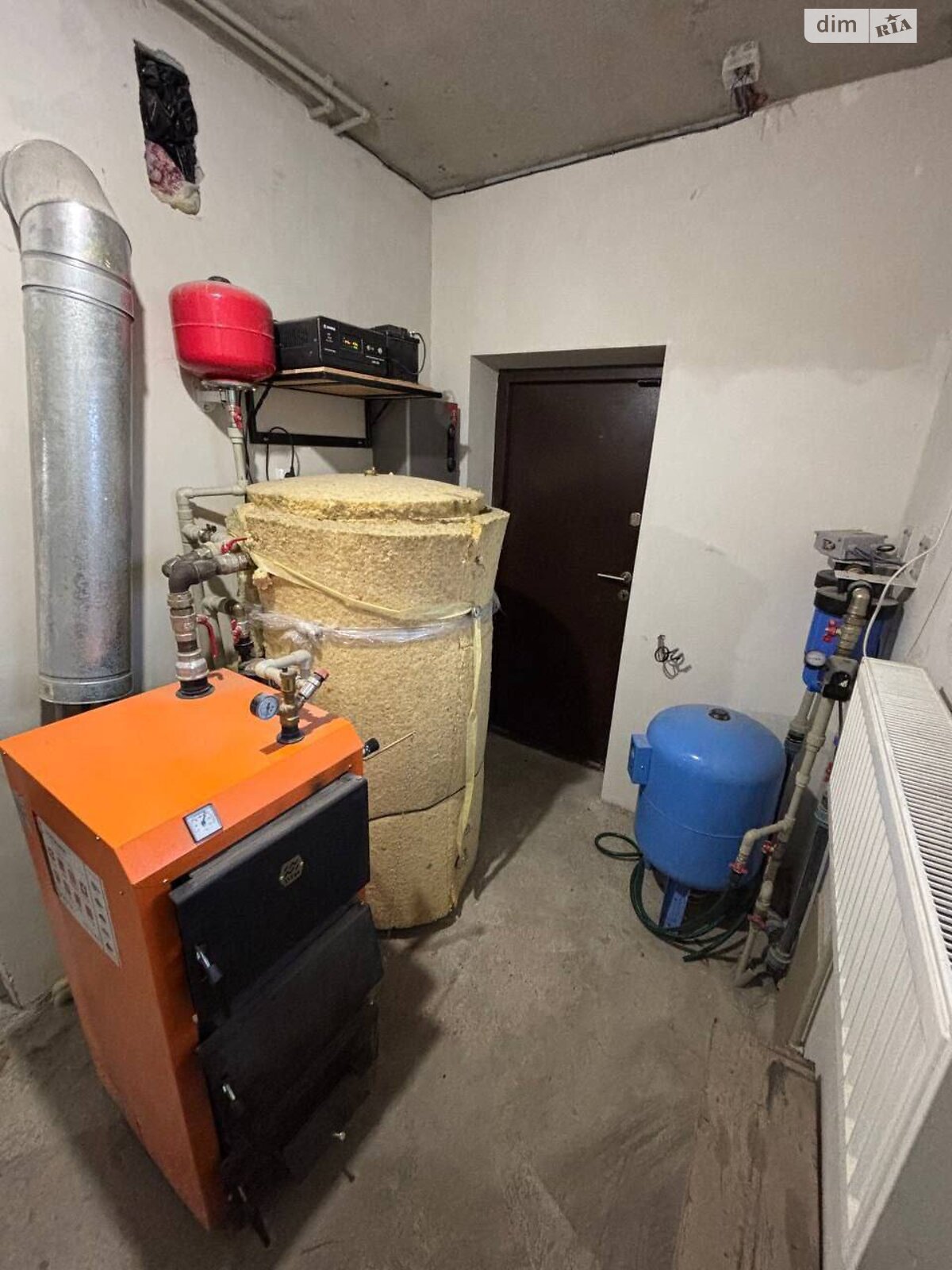 трехэтажный дом с отоплением, 179.5 кв. м, газобетон. Продажа в Малой Александровке фото 1 трехэтажный дом с отоплением, 179.5 кв. м, газобетон. Продажа в Малой Александровке фото 1