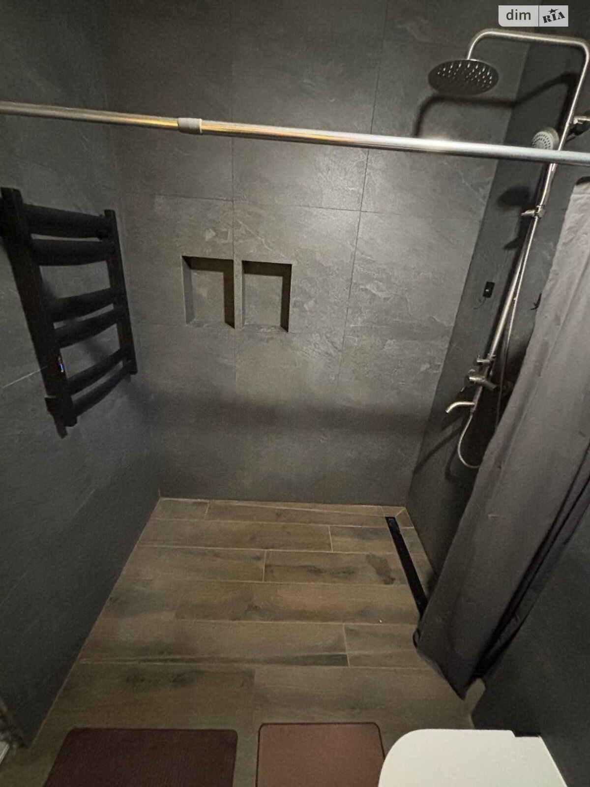 трехэтажный дом с отоплением, 179.5 кв. м, газобетон. Продажа в Малой Александровке фото 1 трехэтажный дом с отоплением, 179.5 кв. м, газобетон. Продажа в Малой Александровке фото 1
