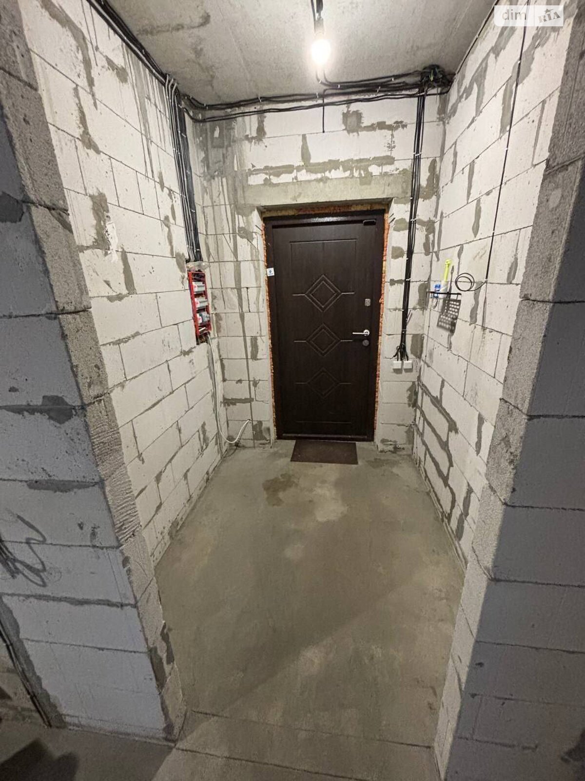 трехэтажный дом с отоплением, 179.5 кв. м, газобетон. Продажа в Малой Александровке фото 1 трехэтажный дом с отоплением, 179.5 кв. м, газобетон. Продажа в Малой Александровке фото 1