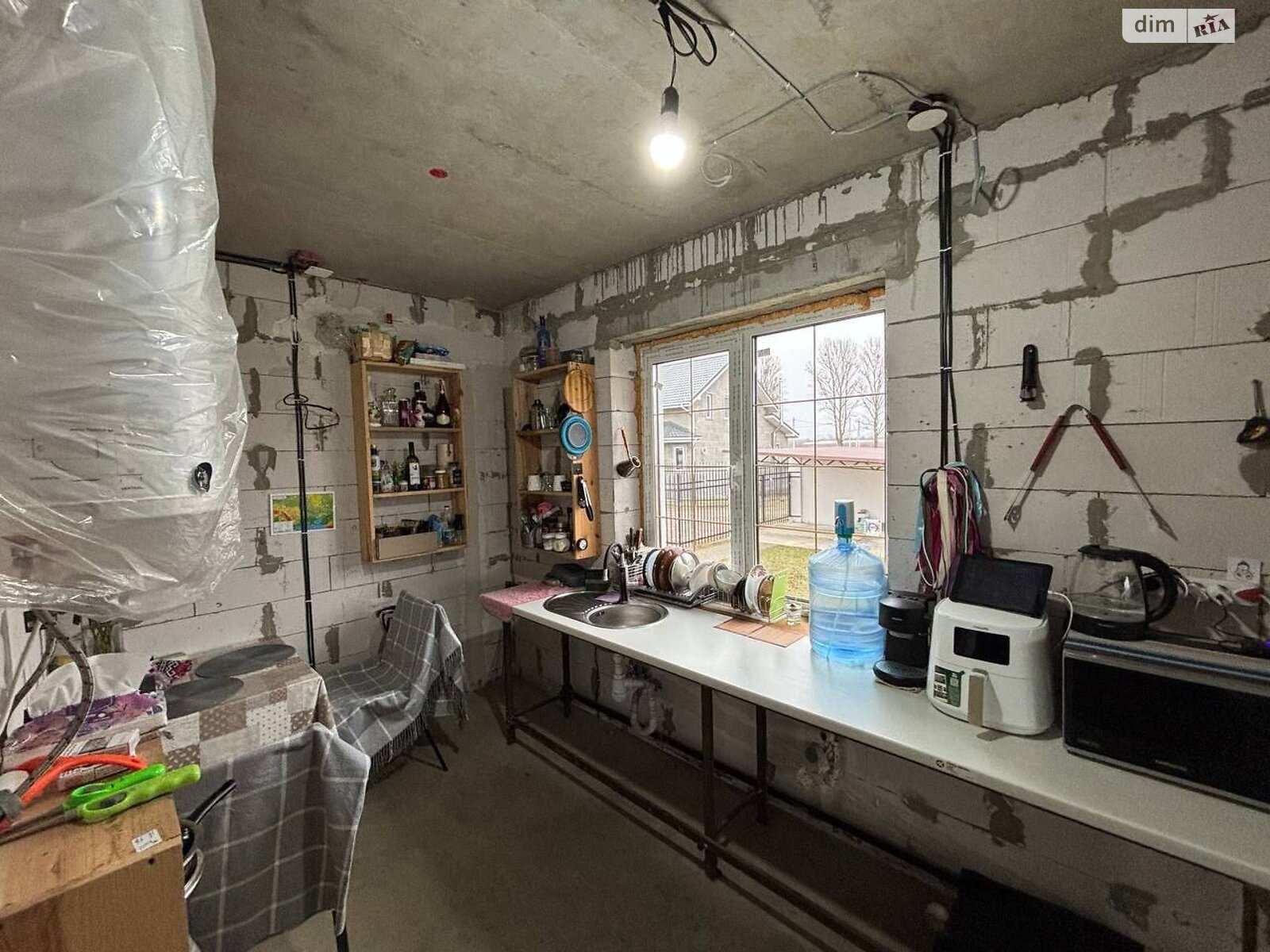 трехэтажный дом с отоплением, 179.5 кв. м, газобетон. Продажа в Малой Александровке фото 1 трехэтажный дом с отоплением, 179.5 кв. м, газобетон. Продажа в Малой Александровке фото 1