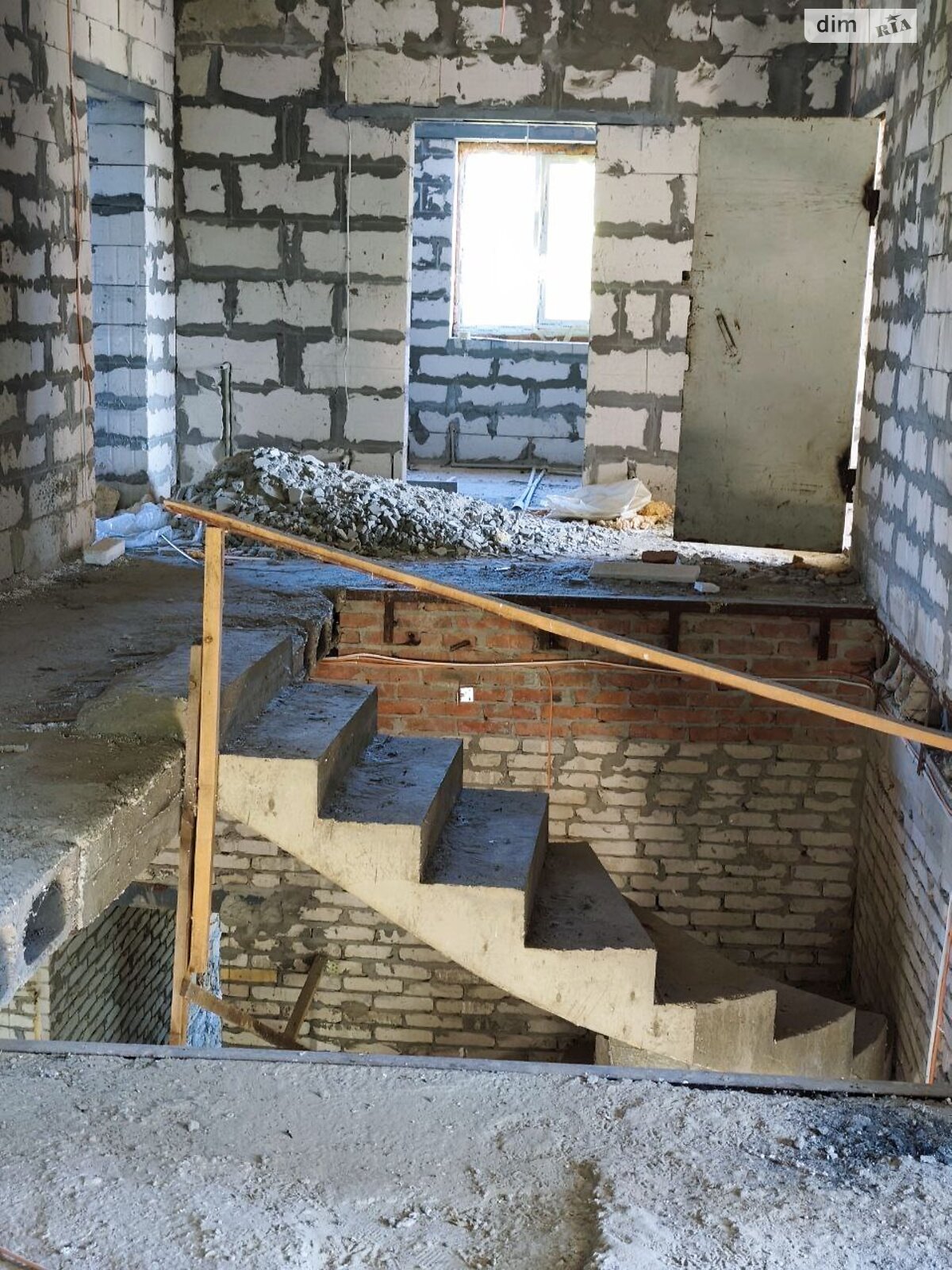 двухэтажный дом с балконом, 270.5 кв. м, кирпич. Продажа в Малой Даниловке фото 1 двухэтажный дом с балконом, 270.5 кв. м, кирпич. Продажа в Малой Даниловке фото 1