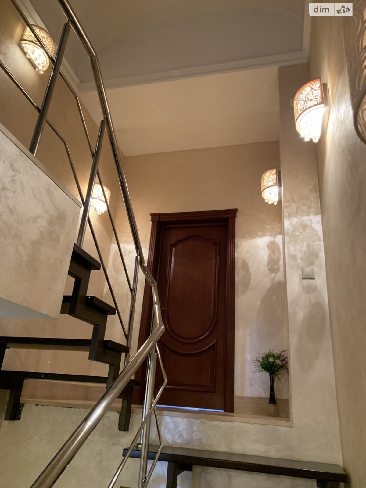 двоповерховий будинок з гаражем, 265.8 кв. м, цегла. Продаж в Малій Данилівці фото 1 двоповерховий будинок з гаражем, 265.8 кв. м, цегла. Продаж в Малій Данилівці фото 1