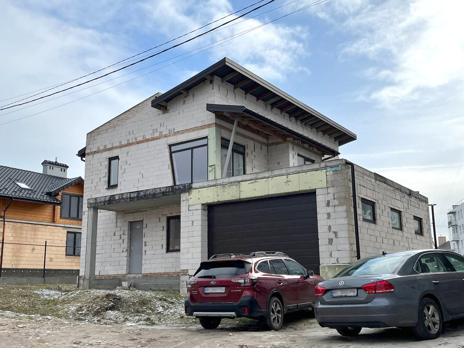 двухэтажный дом с гаражом, 219 кв. м, газобетон. Продажа в Малехове фото 1