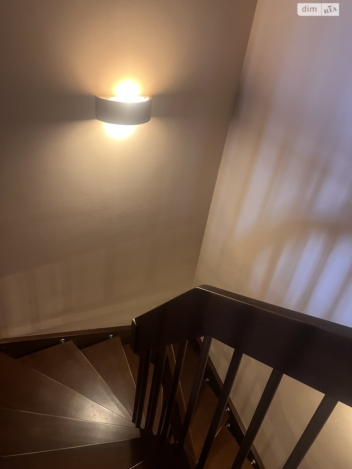 двоповерховий будинок з гаражем, 300 кв. м, кирпич. Продаж у Малютянці фото 1