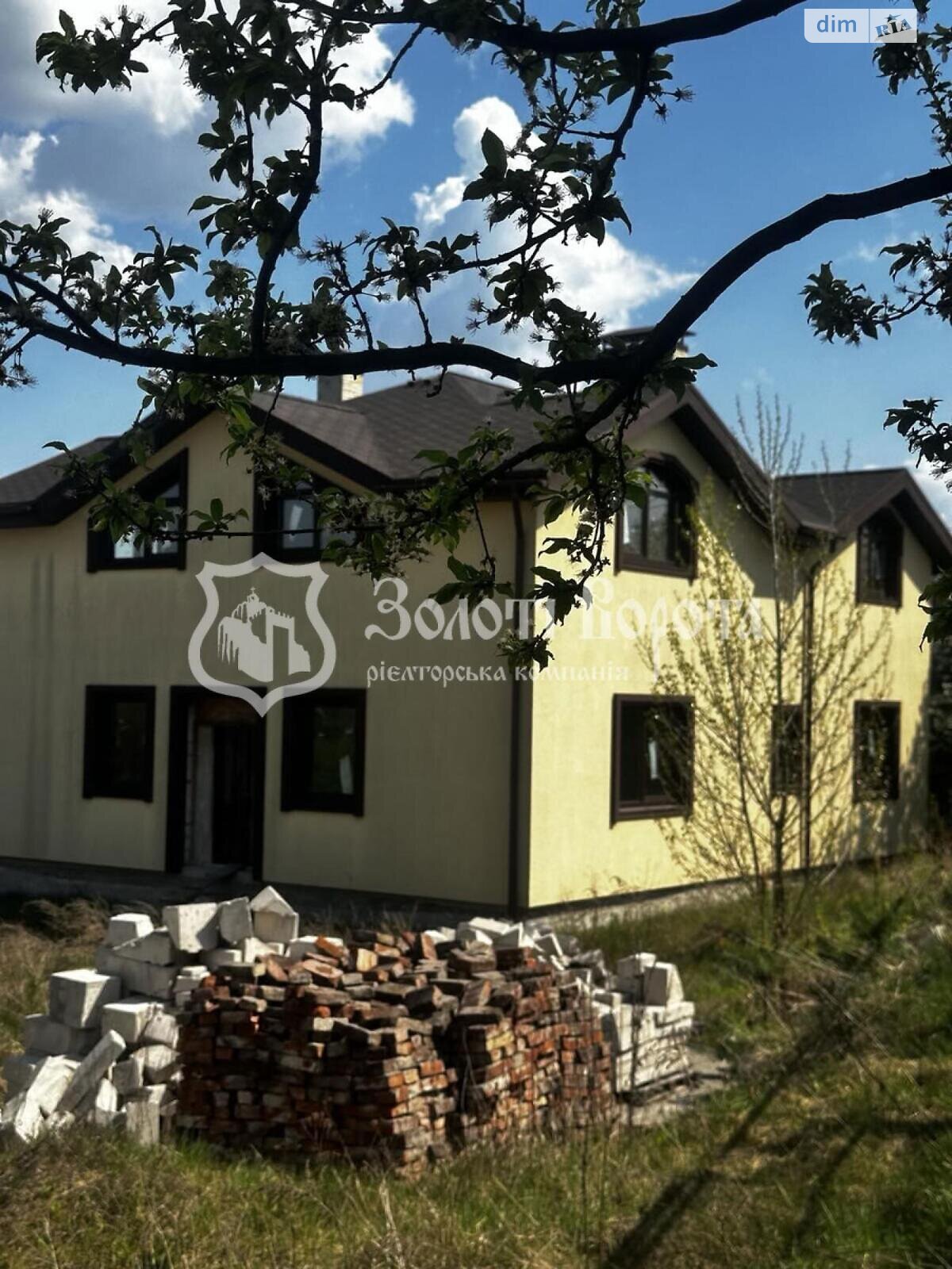 двухэтажный дом, 290 кв. м, кирпич. Продажа в Малютянке фото 1 двухэтажный дом, 290 кв. м, кирпич. Продажа в Малютянке фото 1
