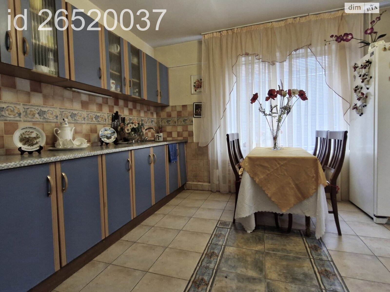 двухэтажный дом с гаражом, 340 кв. м, кирпич. Продажа в Малютянке фото 1