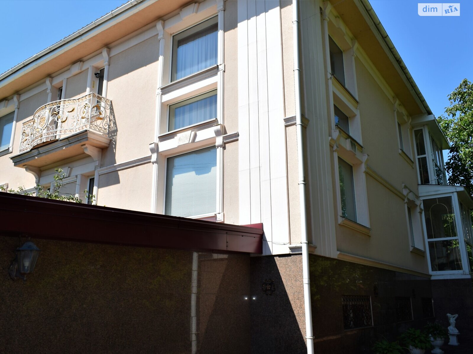 двоповерховий будинок з гаражем, 340 кв. м, цегла. Продаж у Малютянці фото 1 двоповерховий будинок з гаражем, 340 кв. м, цегла. Продаж у Малютянці фото 1
