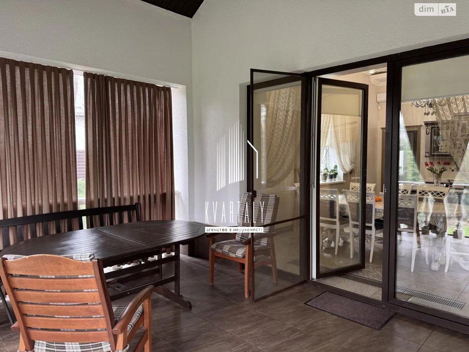 двухэтажный дом с гаражом, 324.5 кв. м, шлакоблок. Продажа в Мархалевке фото 1