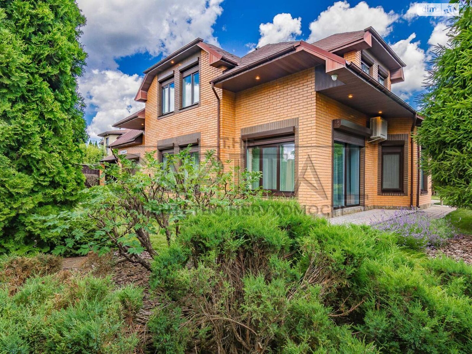 двоповерховий будинок з опаленням, 218 кв. м, цегла. Продаж у Мархалівці фото 1 двоповерховий будинок з опаленням, 218 кв. м, цегла. Продаж у Мархалівці фото 1