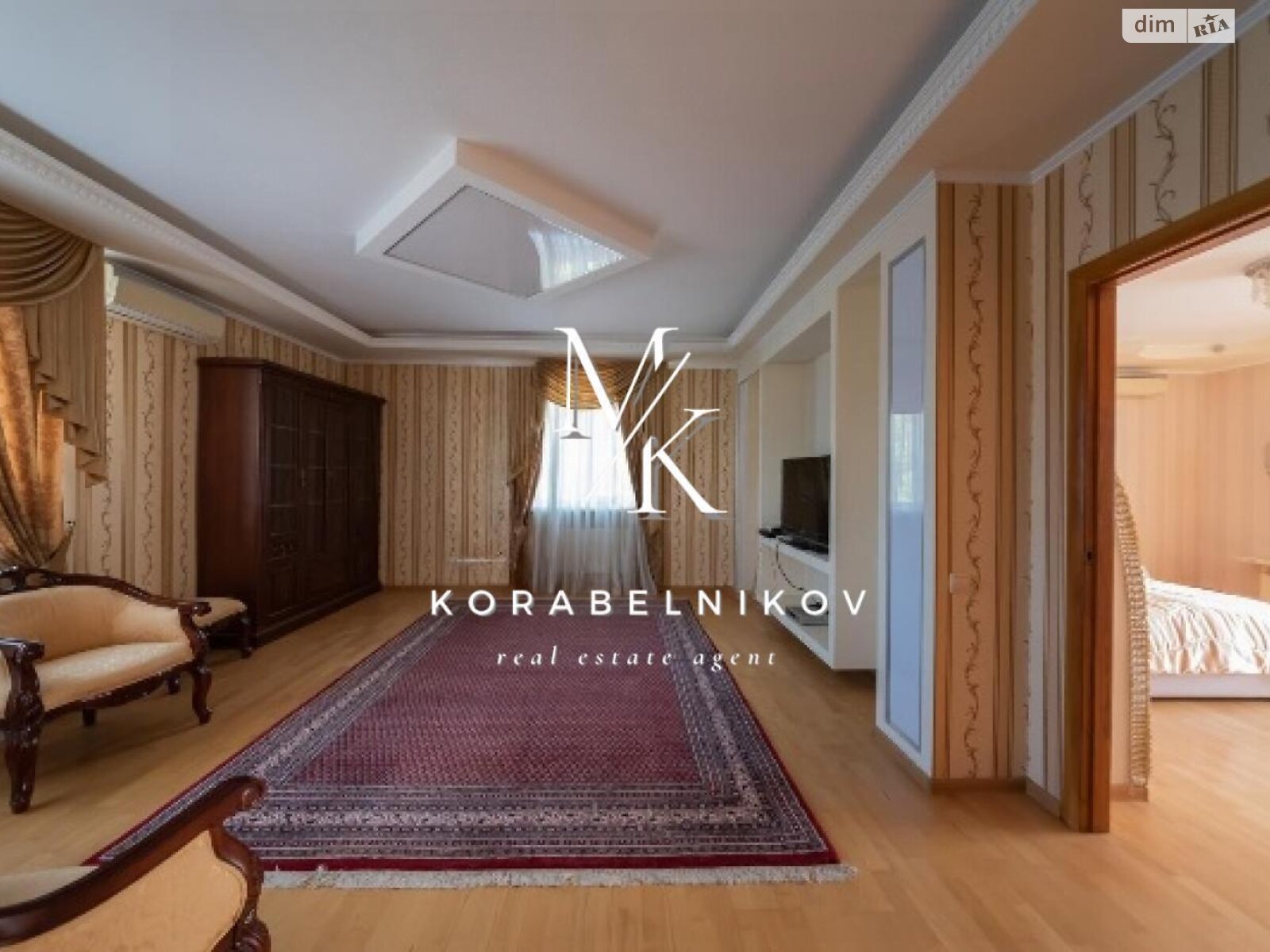 трехэтажный дом с гаражом, 460.5 кв. м, кирпич. Продажа в Мархалевке фото 1