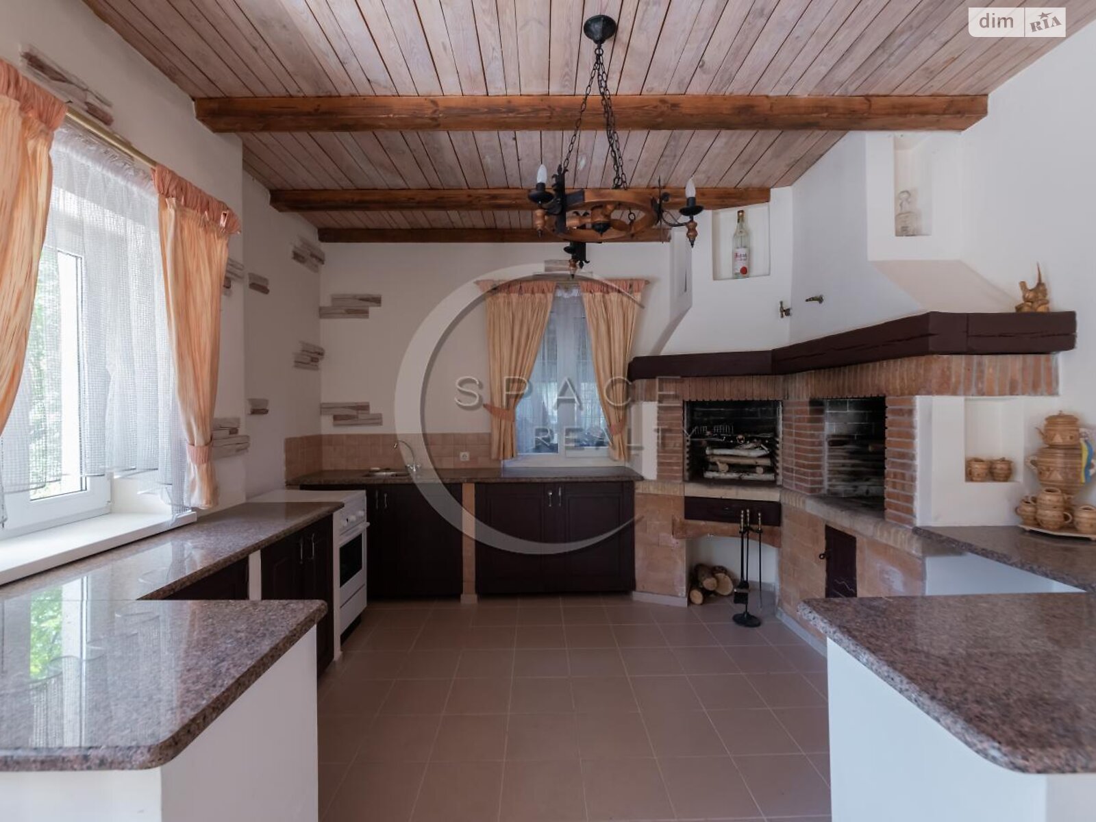 трехэтажный дом с гаражом, 460.5 кв. м, кирпич. Продажа в Мархалевке фото 1 трехэтажный дом с гаражом, 460.5 кв. м, кирпич. Продажа в Мархалевке фото 1