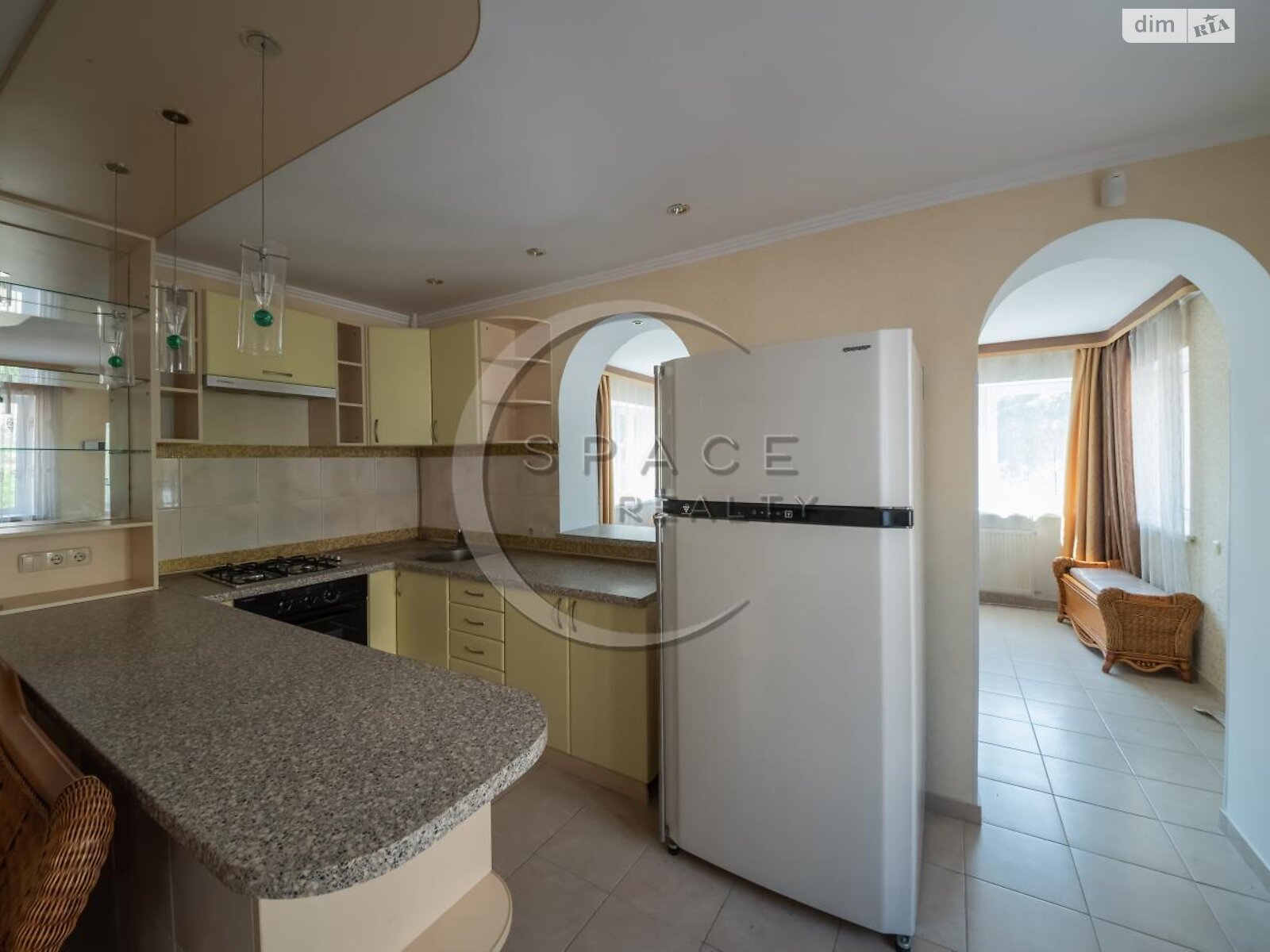 трехэтажный дом с гаражом, 460.5 кв. м, кирпич. Продажа в Мархалевке фото 1 трехэтажный дом с гаражом, 460.5 кв. м, кирпич. Продажа в Мархалевке фото 1