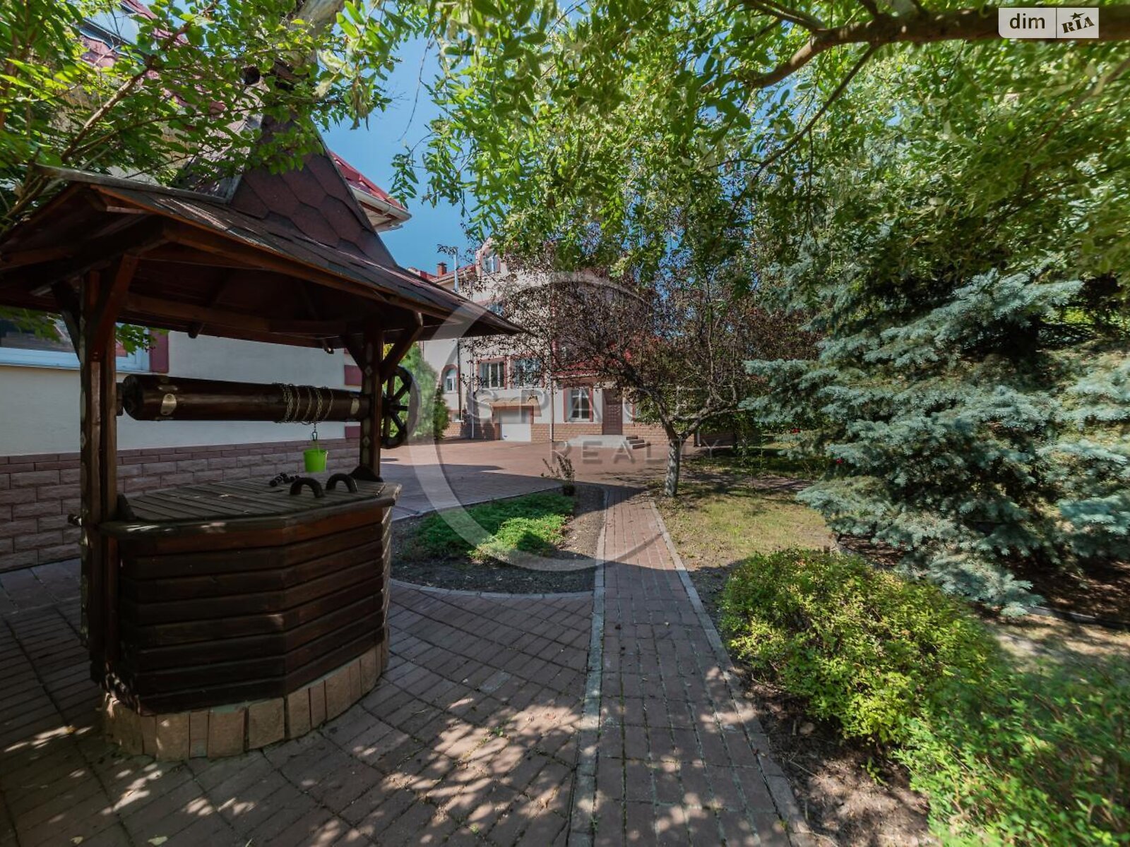 трехэтажный дом с гаражом, 460.5 кв. м, кирпич. Продажа в Мархалевке фото 1 трехэтажный дом с гаражом, 460.5 кв. м, кирпич. Продажа в Мархалевке фото 1