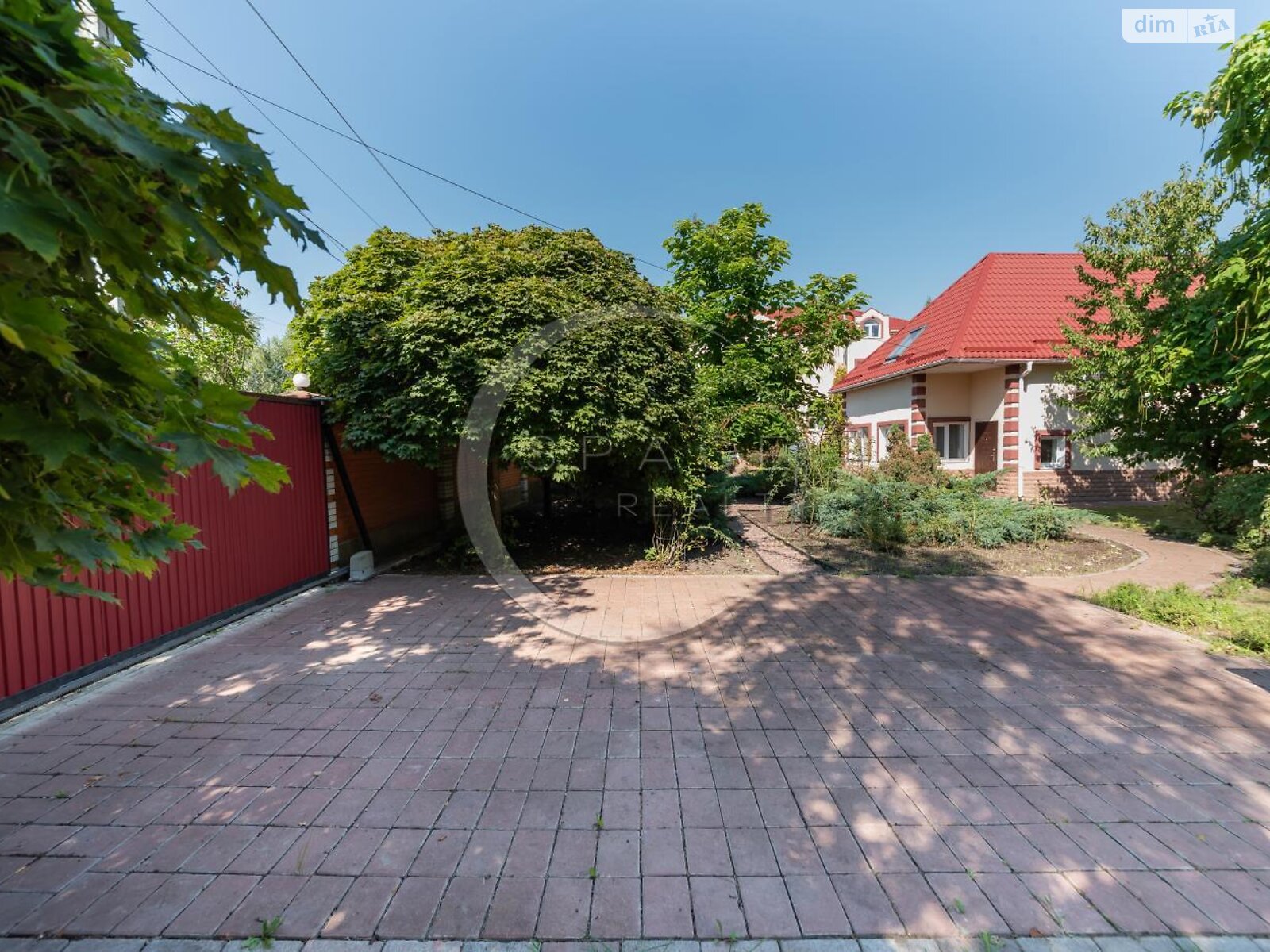 трехэтажный дом с гаражом, 460.5 кв. м, кирпич. Продажа в Мархалевке фото 1 трехэтажный дом с гаражом, 460.5 кв. м, кирпич. Продажа в Мархалевке фото 1