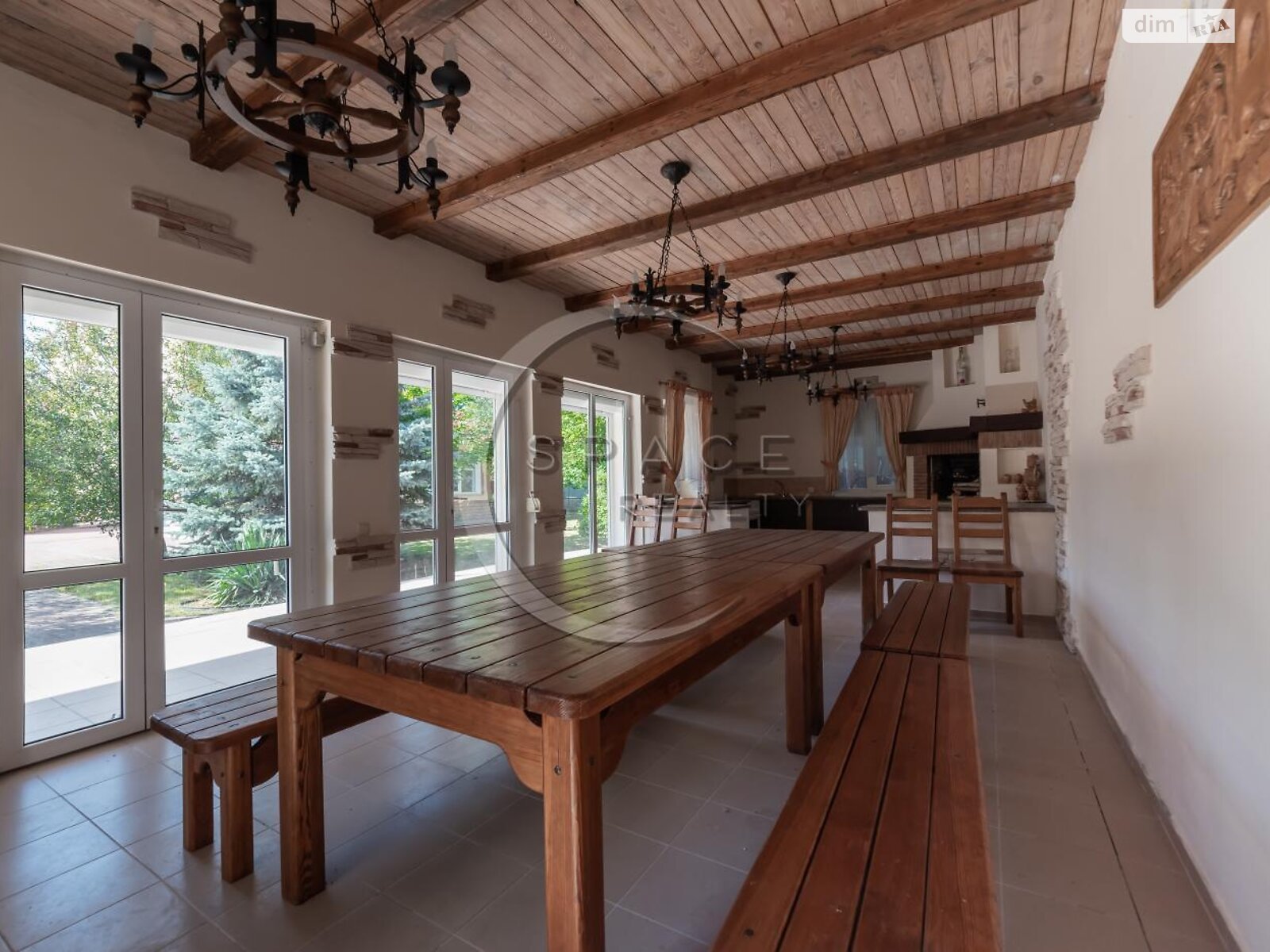 трехэтажный дом с гаражом, 460.5 кв. м, кирпич. Продажа в Мархалевке фото 1 трехэтажный дом с гаражом, 460.5 кв. м, кирпич. Продажа в Мархалевке фото 1