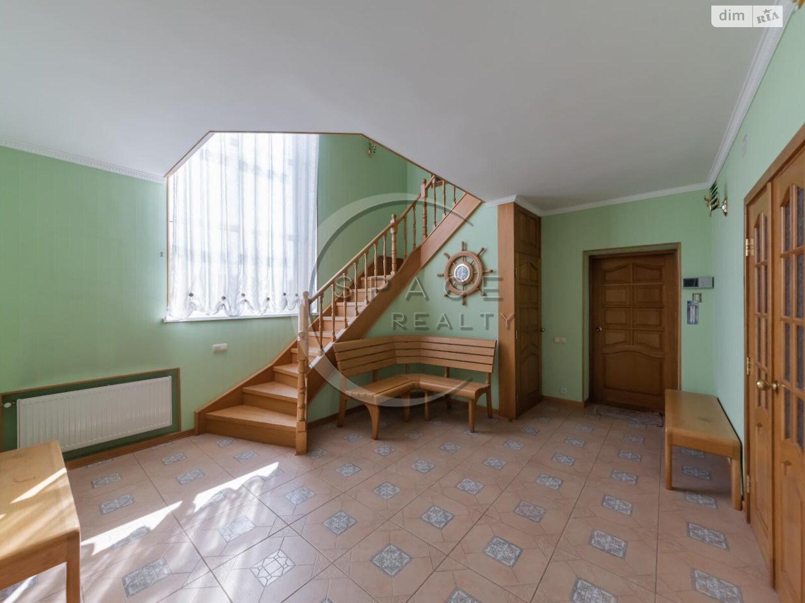 трехэтажный дом с гаражом, 460.5 кв. м, кирпич. Продажа в Мархалевке фото 1 трехэтажный дом с гаражом, 460.5 кв. м, кирпич. Продажа в Мархалевке фото 1