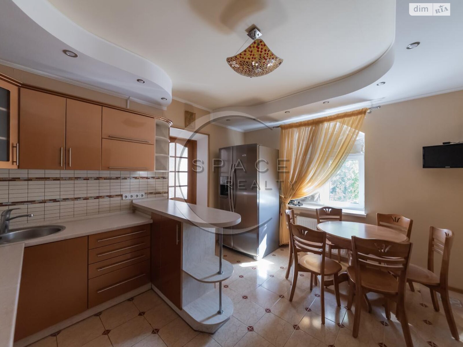 трехэтажный дом с гаражом, 460.5 кв. м, кирпич. Продажа в Мархалевке фото 1 трехэтажный дом с гаражом, 460.5 кв. м, кирпич. Продажа в Мархалевке фото 1