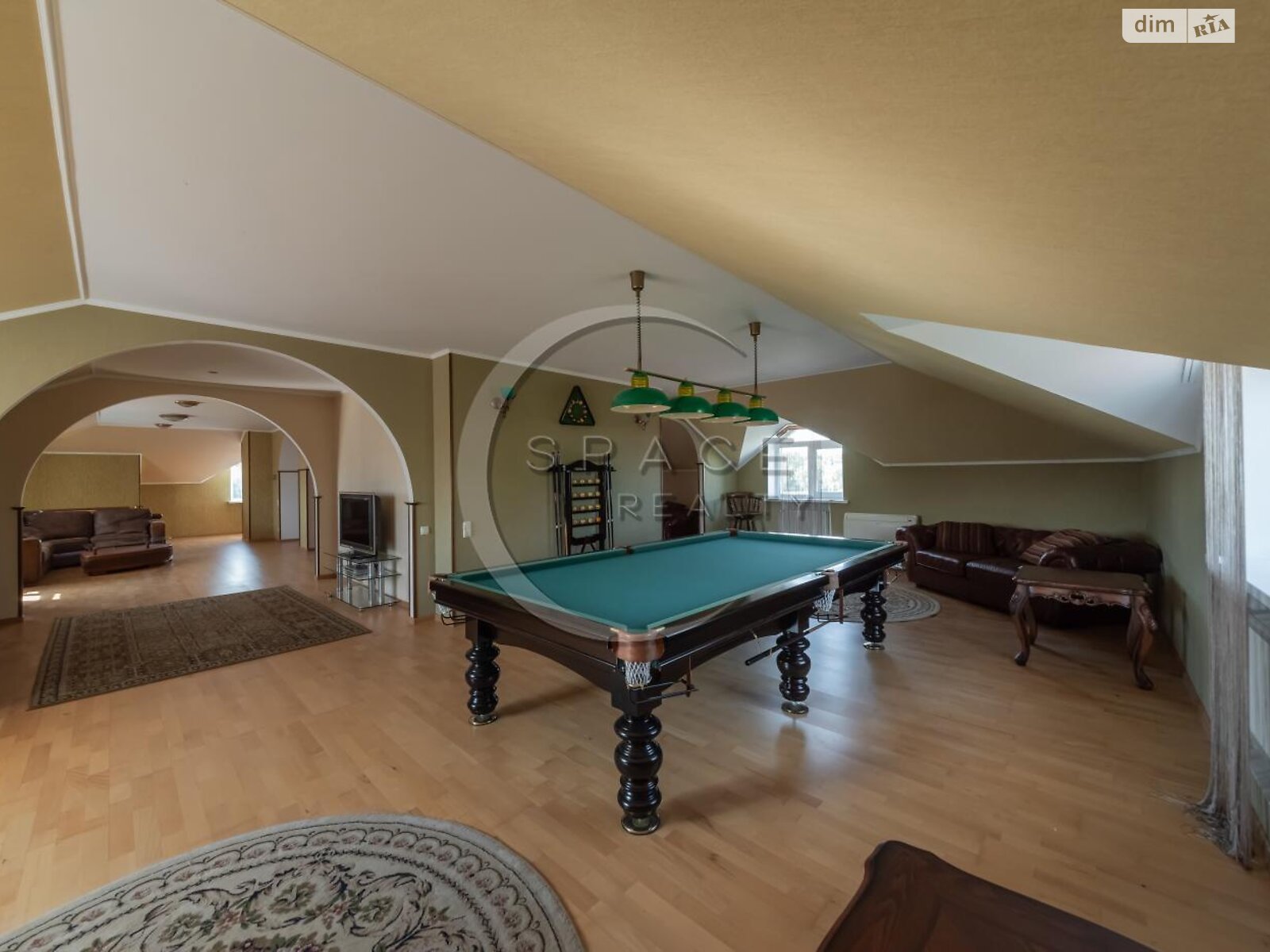 трехэтажный дом с гаражом, 460.5 кв. м, кирпич. Продажа в Мархалевке фото 1 трехэтажный дом с гаражом, 460.5 кв. м, кирпич. Продажа в Мархалевке фото 1