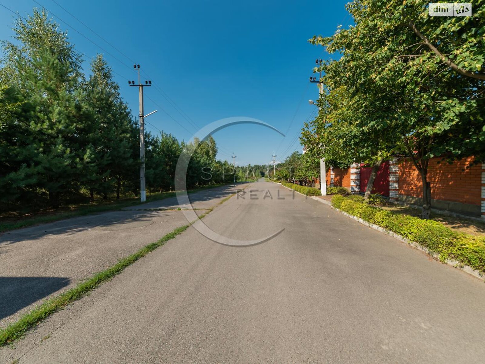 трехэтажный дом с гаражом, 460.5 кв. м, кирпич. Продажа в Мархалевке фото 1 трехэтажный дом с гаражом, 460.5 кв. м, кирпич. Продажа в Мархалевке фото 1