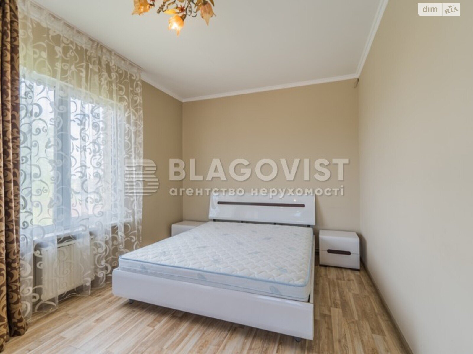 двоповерховий будинок, 285 кв. м, кирпич. Продаж у Мартусівці фото 1