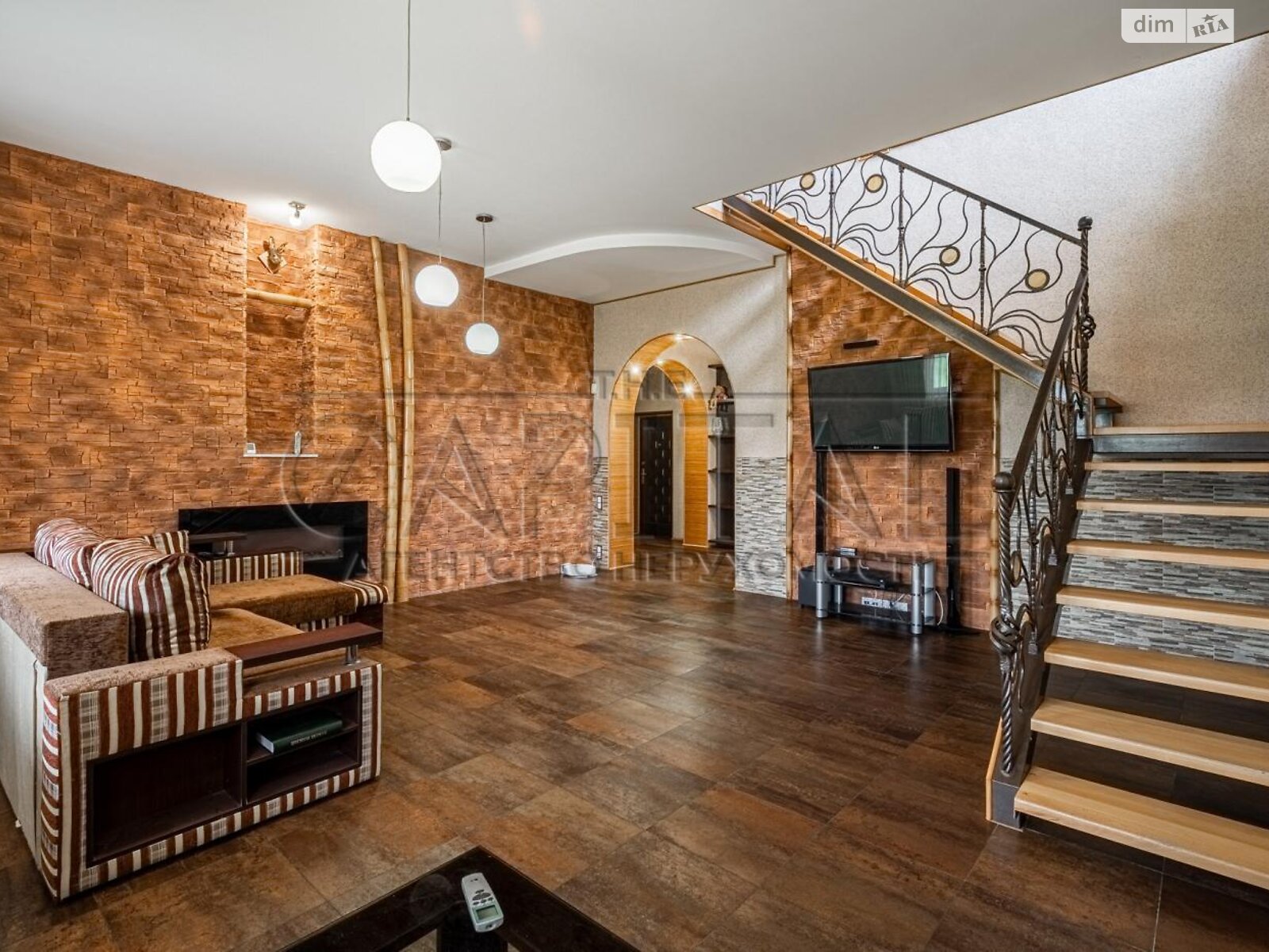 двоповерховий будинок з опаленням, 292.5 кв. м, цегла. Продаж у Мартусівці фото 1 двоповерховий будинок з опаленням, 292.5 кв. м, цегла. Продаж у Мартусівці фото 1