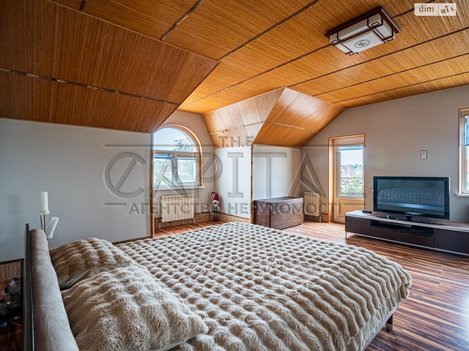 двоповерховий будинок з опаленням, 292.5 кв. м, цегла. Продаж у Мартусівці фото 1 двоповерховий будинок з опаленням, 292.5 кв. м, цегла. Продаж у Мартусівці фото 1