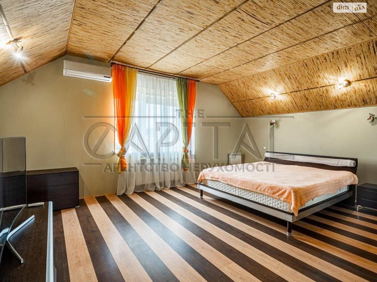 двоповерховий будинок з опаленням, 292.5 кв. м, цегла. Продаж у Мартусівці фото 1 двоповерховий будинок з опаленням, 292.5 кв. м, цегла. Продаж у Мартусівці фото 1