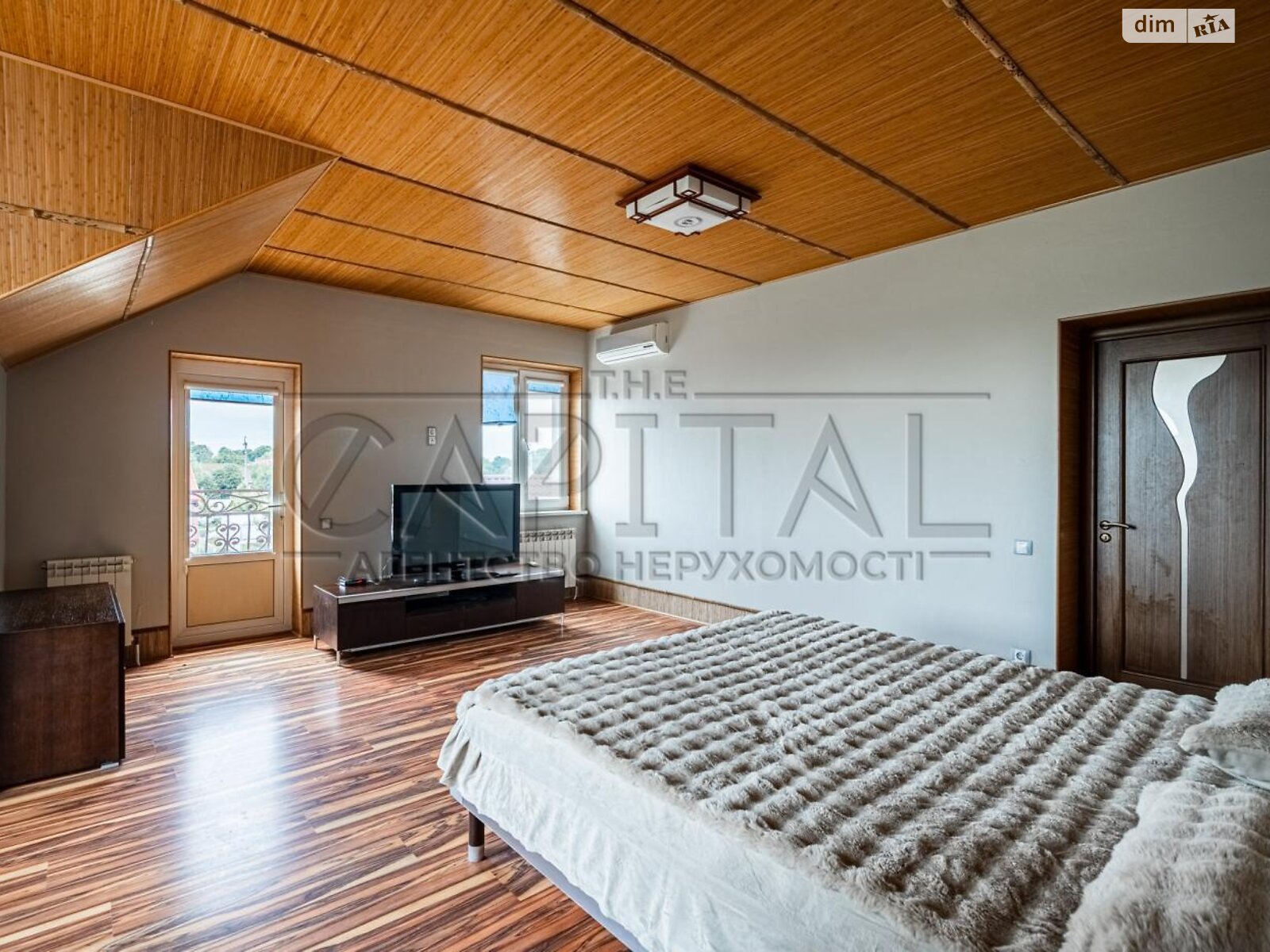 двоповерховий будинок з опаленням, 292.5 кв. м, цегла. Продаж у Мартусівці фото 1 двоповерховий будинок з опаленням, 292.5 кв. м, цегла. Продаж у Мартусівці фото 1