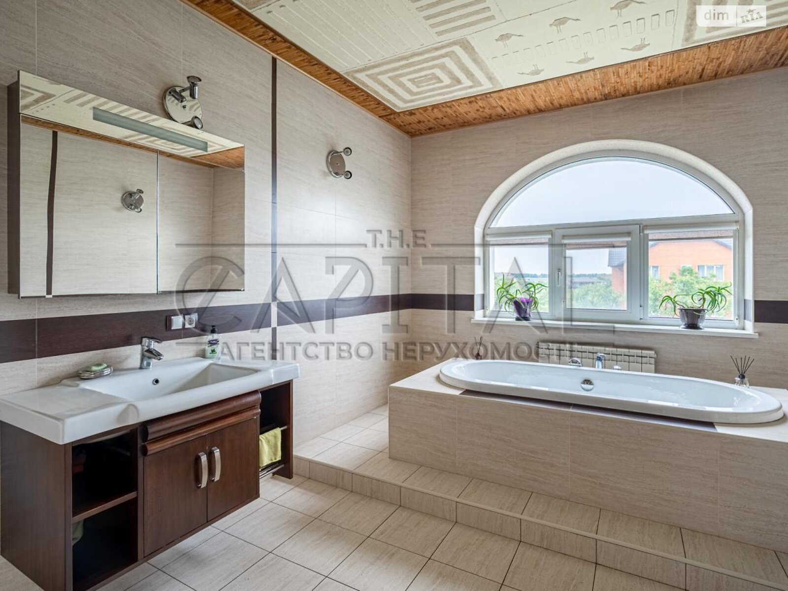 двоповерховий будинок з опаленням, 292.5 кв. м, цегла. Продаж у Мартусівці фото 1 двоповерховий будинок з опаленням, 292.5 кв. м, цегла. Продаж у Мартусівці фото 1