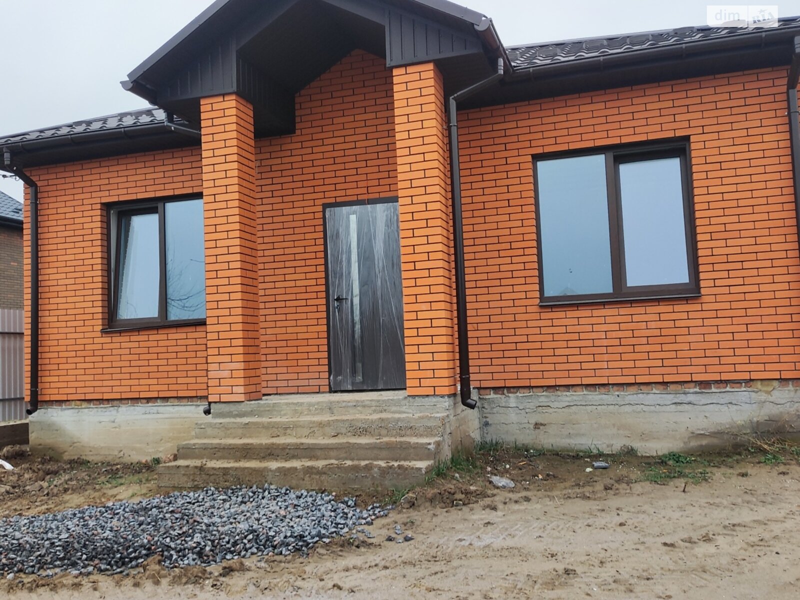 одноэтажный дом, 105 кв. м, кирпич. Продажа в Майдане-Чапельском фото 1