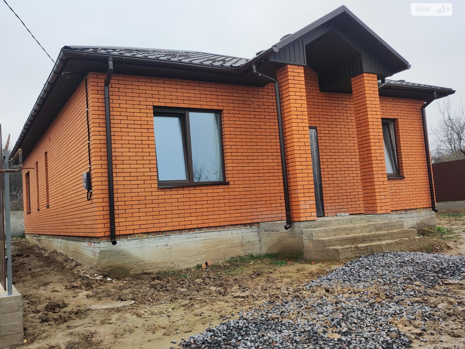 одноэтажный дом, 105 кв. м, кирпич. Продажа в Майдане-Чапельском фото 1