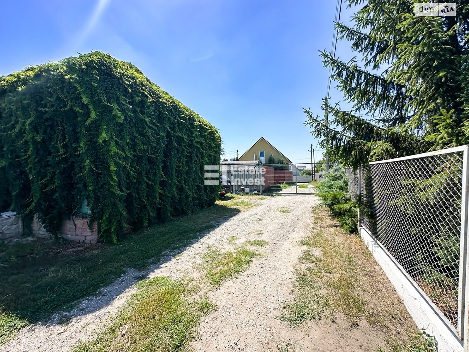 двоповерховий будинок з гаражем, 220 кв. м, цегла. Продаж у Мерефі фото 1 двоповерховий будинок з гаражем, 220 кв. м, цегла. Продаж у Мерефі фото 1
