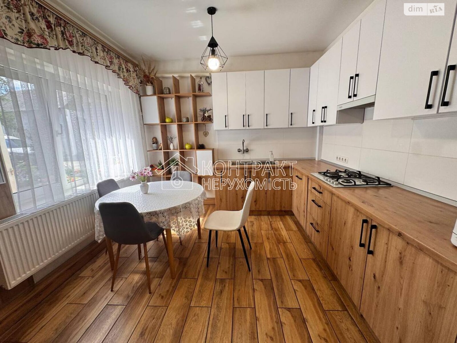 двухэтажный дом, 220 кв. м, кирпич. Продажа в Мерефе фото 1 двухэтажный дом, 220 кв. м, кирпич. Продажа в Мерефе фото 1