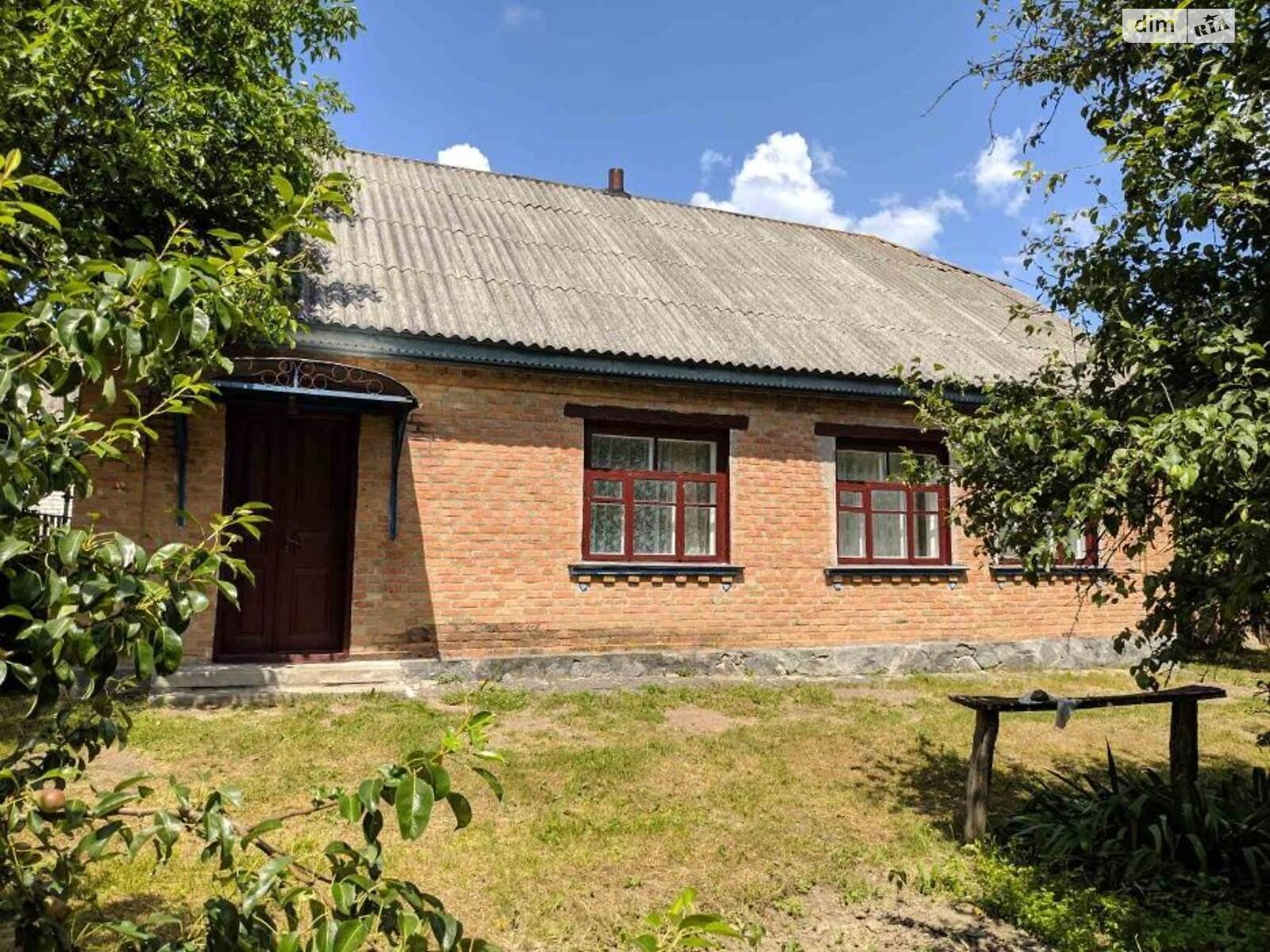 одноэтажный дом с гаражом, 87.5 кв. м, кирпич. Продажа в Мгаре фото 1 одноэтажный дом с гаражом, 87.5 кв. м, кирпич. Продажа в Мгаре фото 1