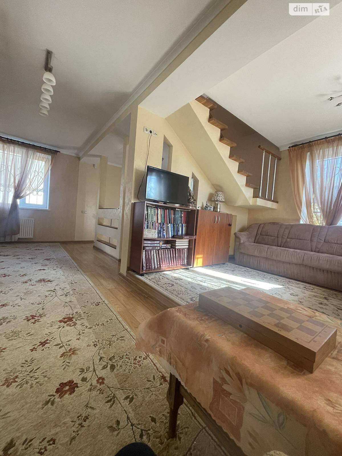 трехэтажный дом с верандой, 150.3 кв. м, кирпич. Продажа в Михайловке-Рубежовке фото 1
