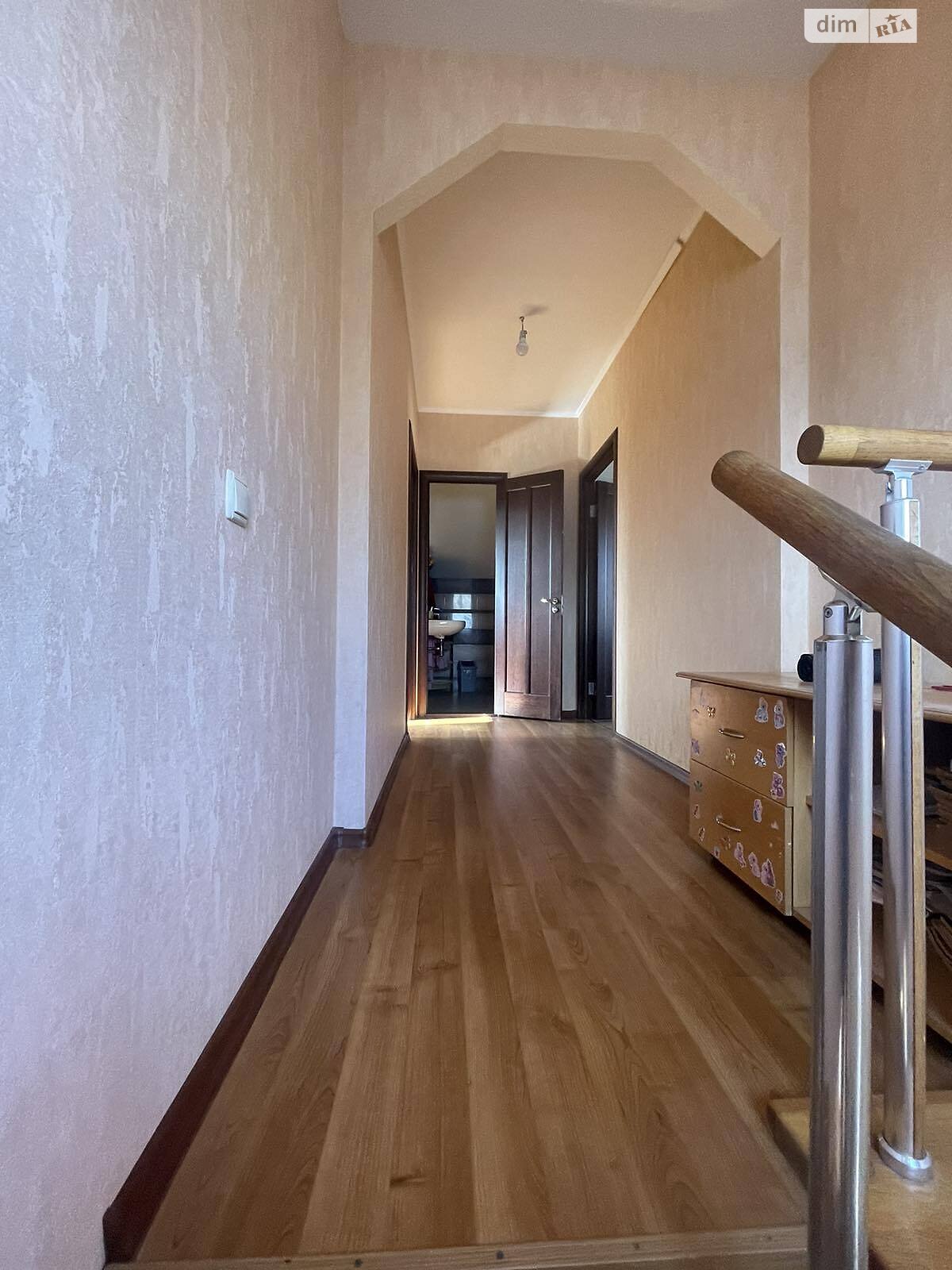 трехэтажный дом с верандой, 150.3 кв. м, кирпич. Продажа в Михайловке-Рубежовке фото 1