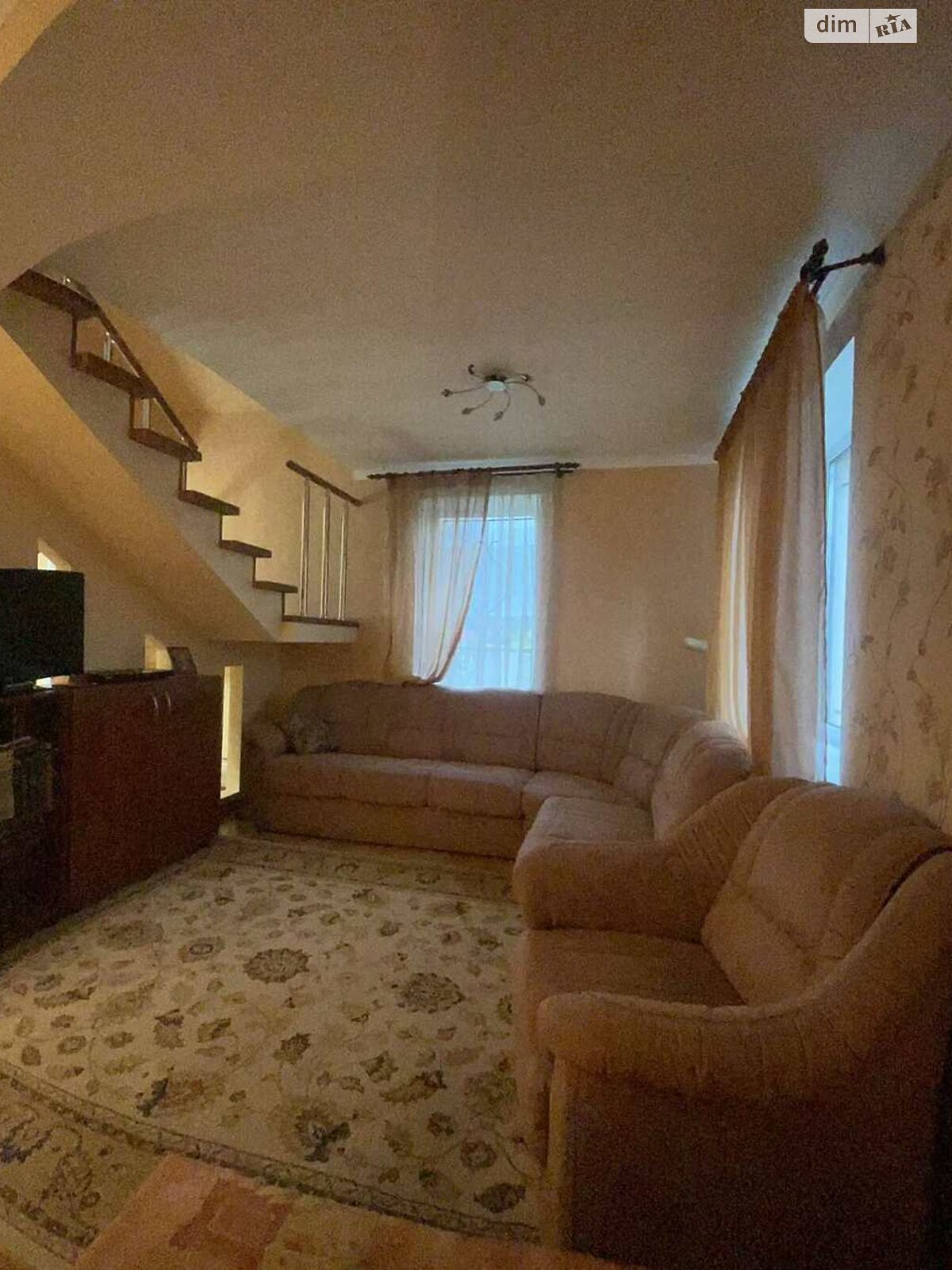 трехэтажный дом с верандой, 150.3 кв. м, кирпич. Продажа в Михайловке-Рубежовке фото 1